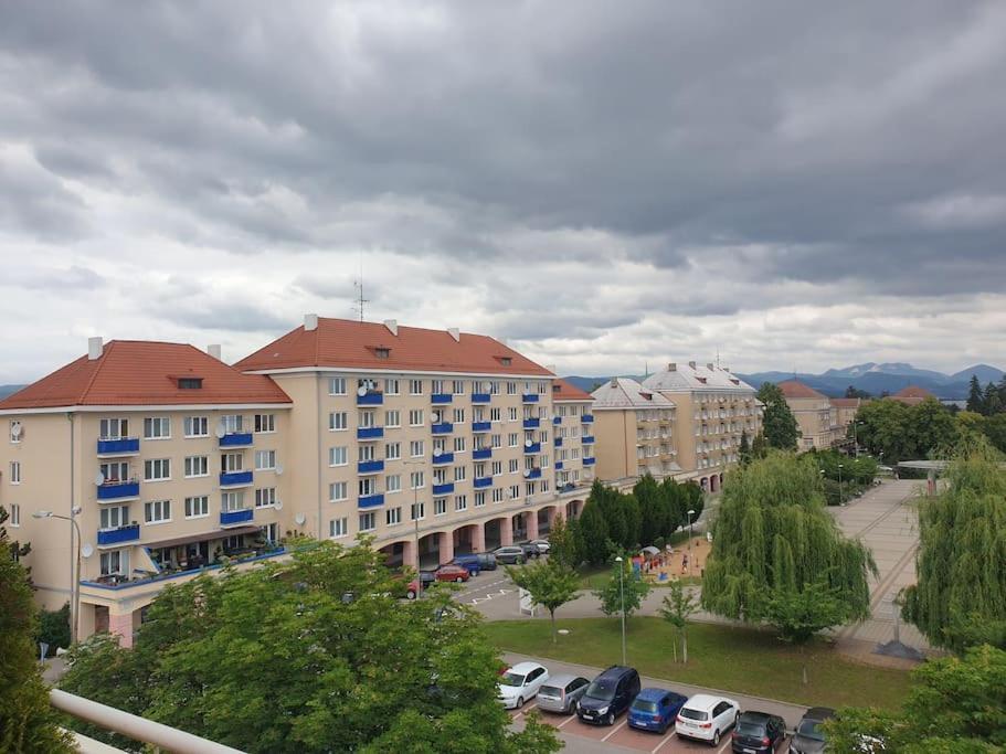 Mezonetovy V Centre Novej Dubnice *